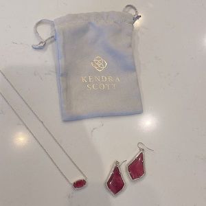Kendra Scott necklace and earrings set